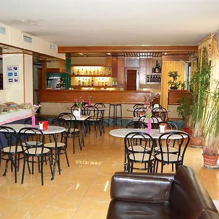מלון Albatros 3*