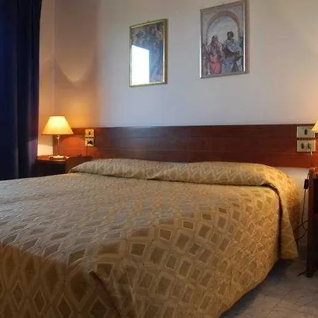 Albatros Hotel 3*