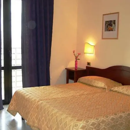 Albatros Hotel 3*